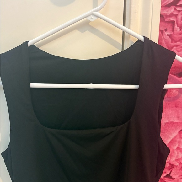 Commense Classic Black Tank Top - Picture 3 of 7